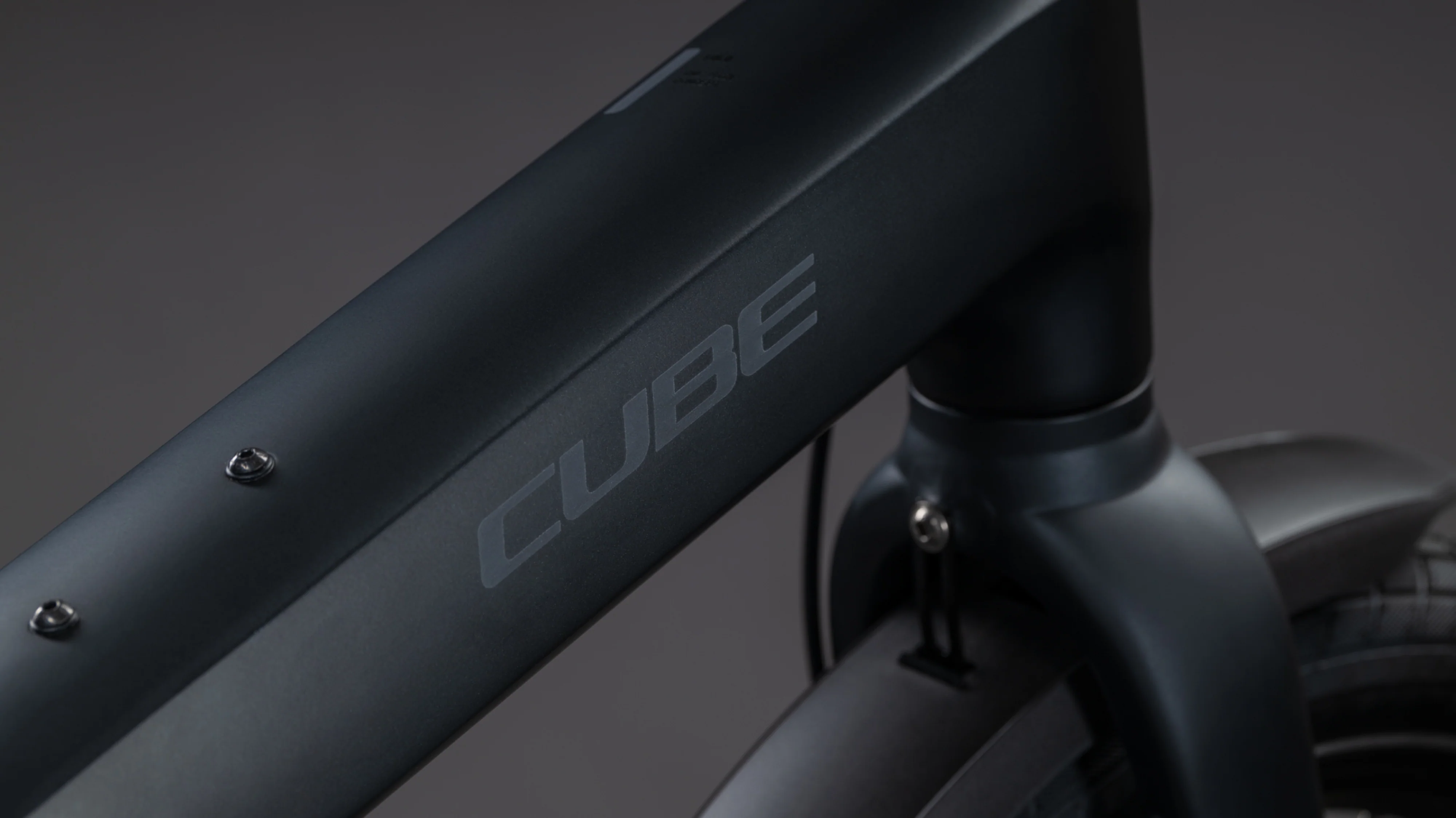 Cube Fold Hybrid 545  coal´n´reflex (2026) - Image 3
