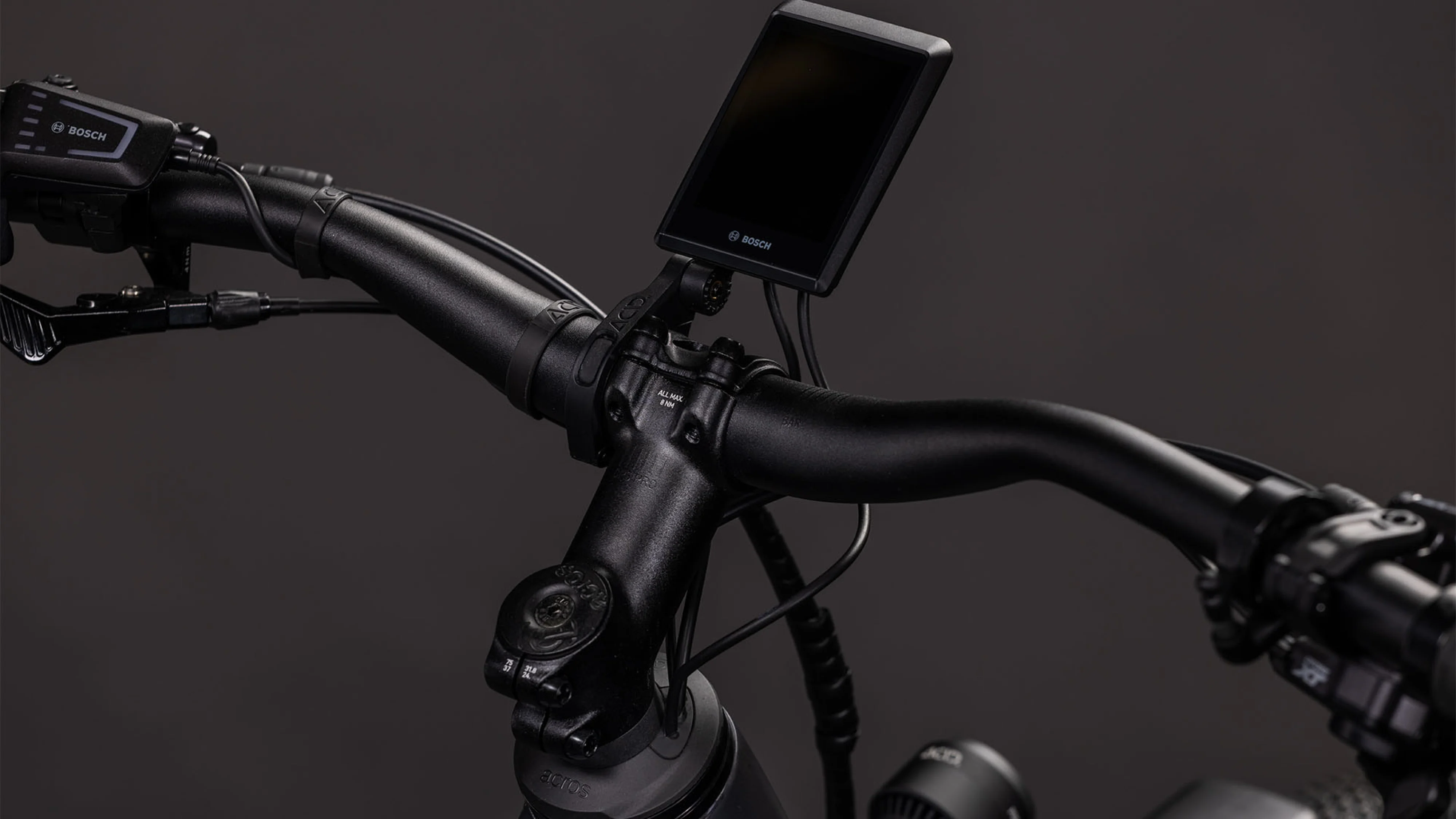 Cube Nuride Hybrid SLX 800 Trapez black´n´gold (2026) - Image 4