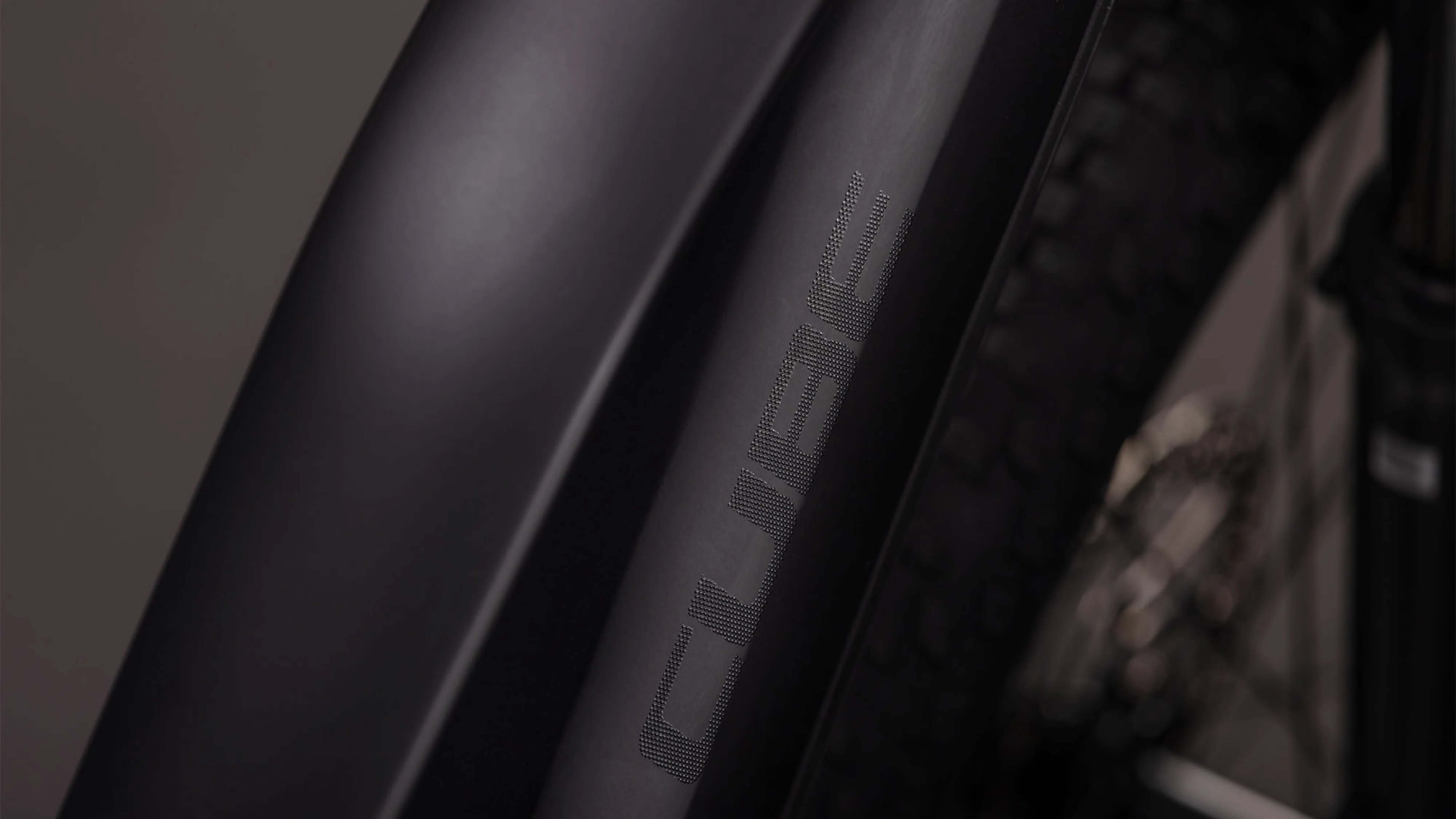 Cube Reaction Hybrid Pro 800 Trapez blackline (2026) - Image 3