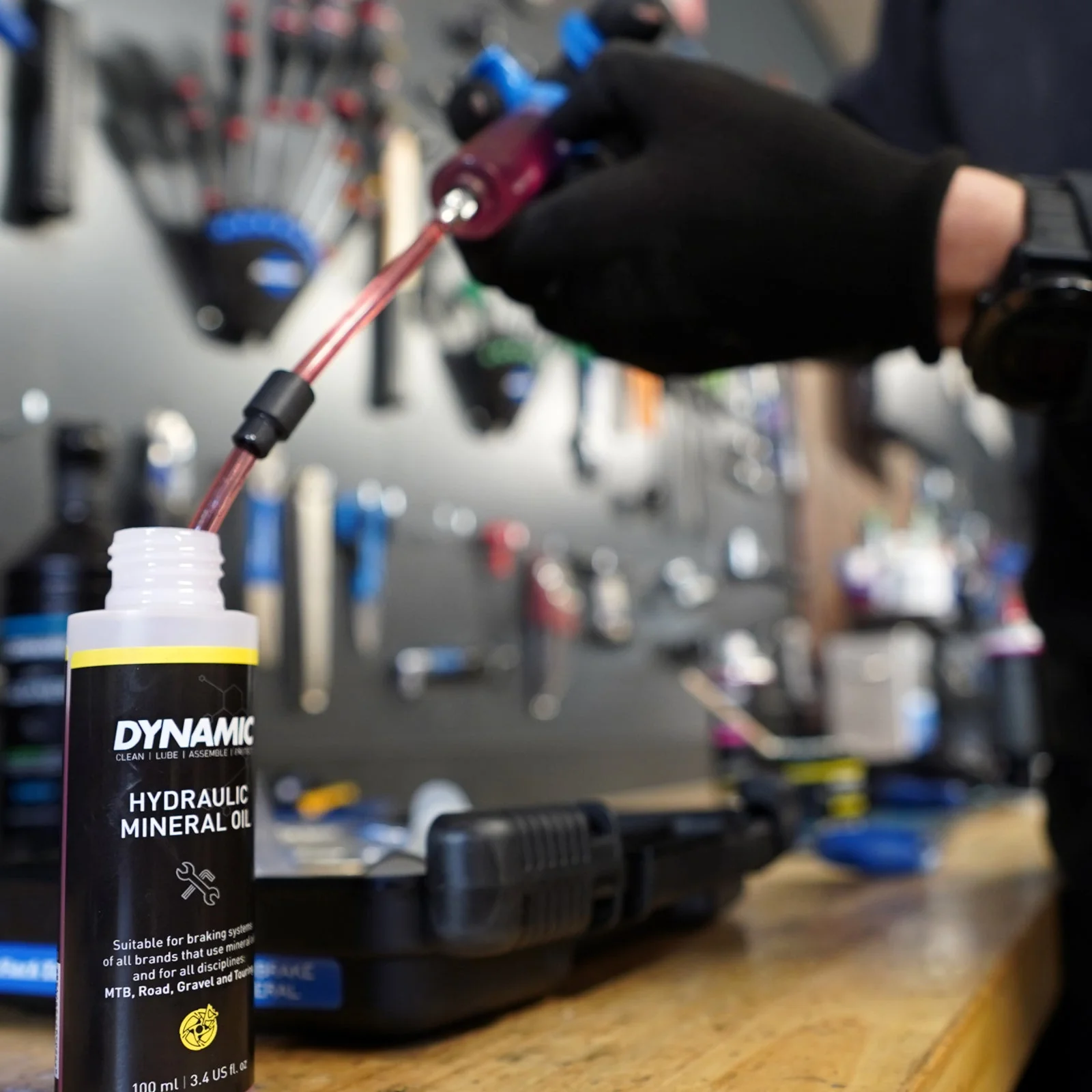 Dynamic Hydraulic Mineral Oil 100ml - Image 3
