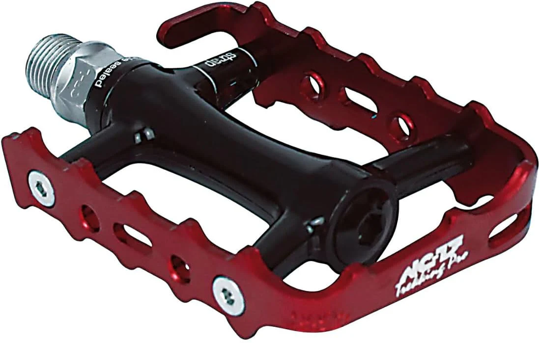 NC-17 Plattformpedal Trekking Pro, Alu, Präzisionslager schwarz/rot