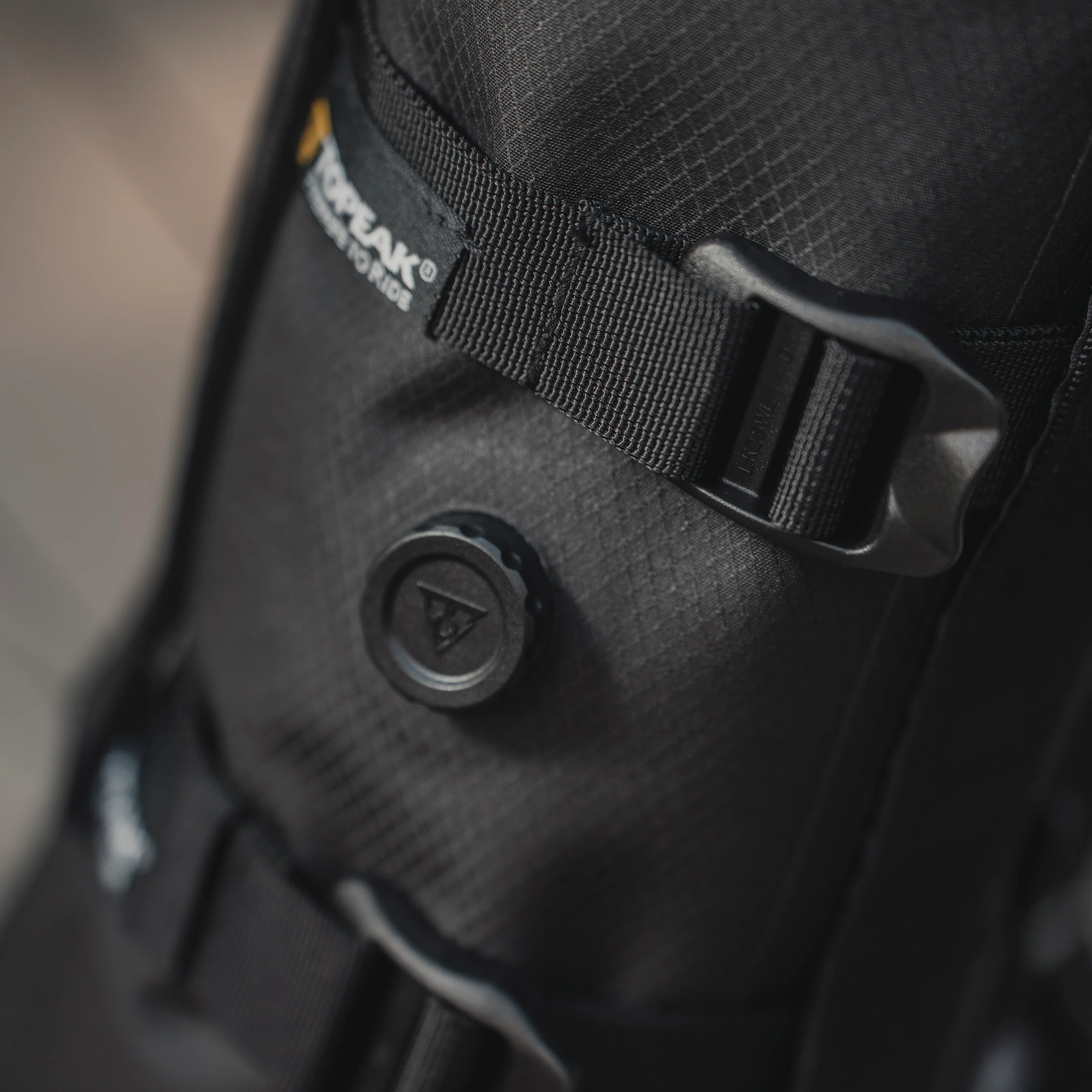 Topeak Fork DryBag 4L - Image 4