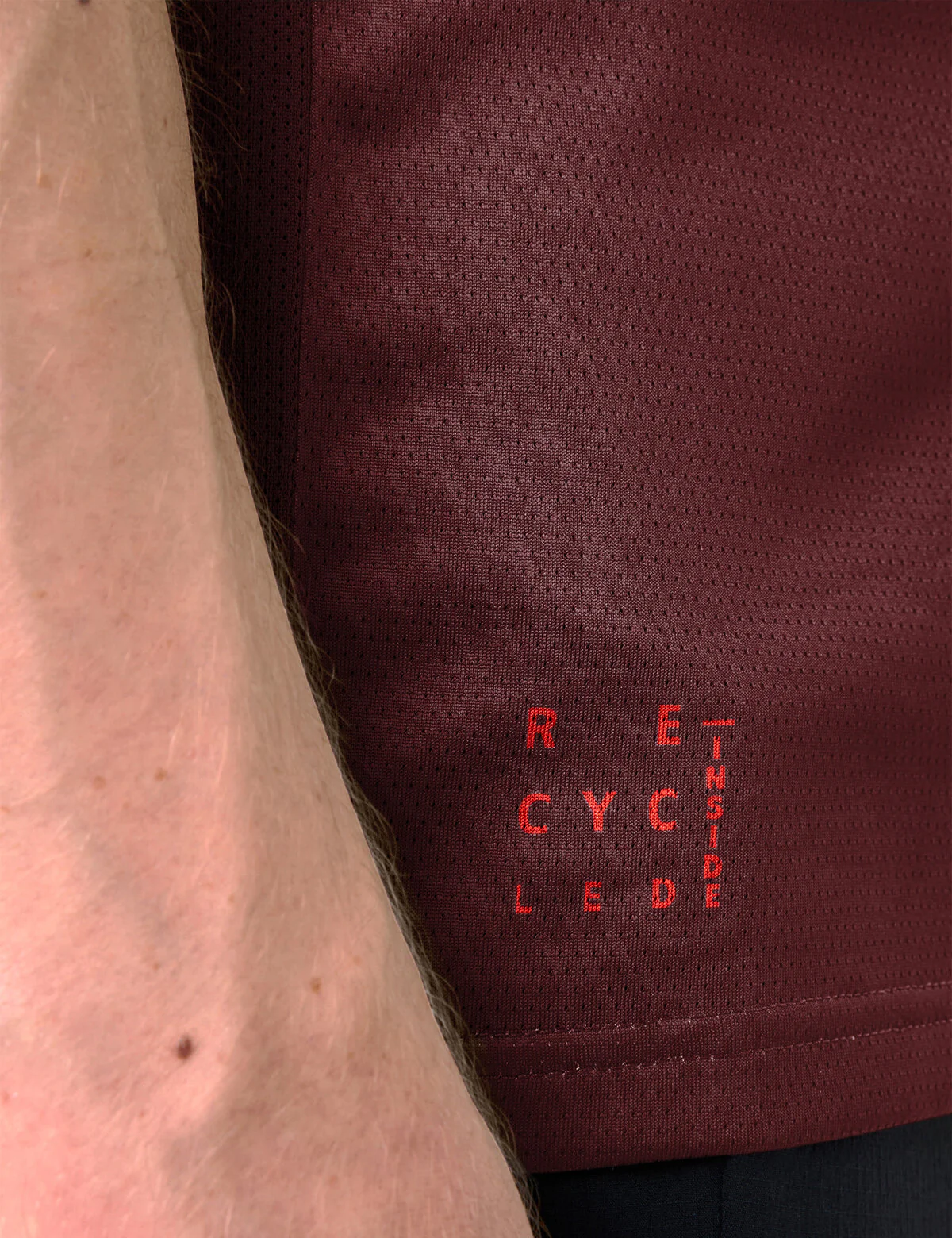 VAUDE Men's Moab T-Shirt VI glowing red/black - Image 4