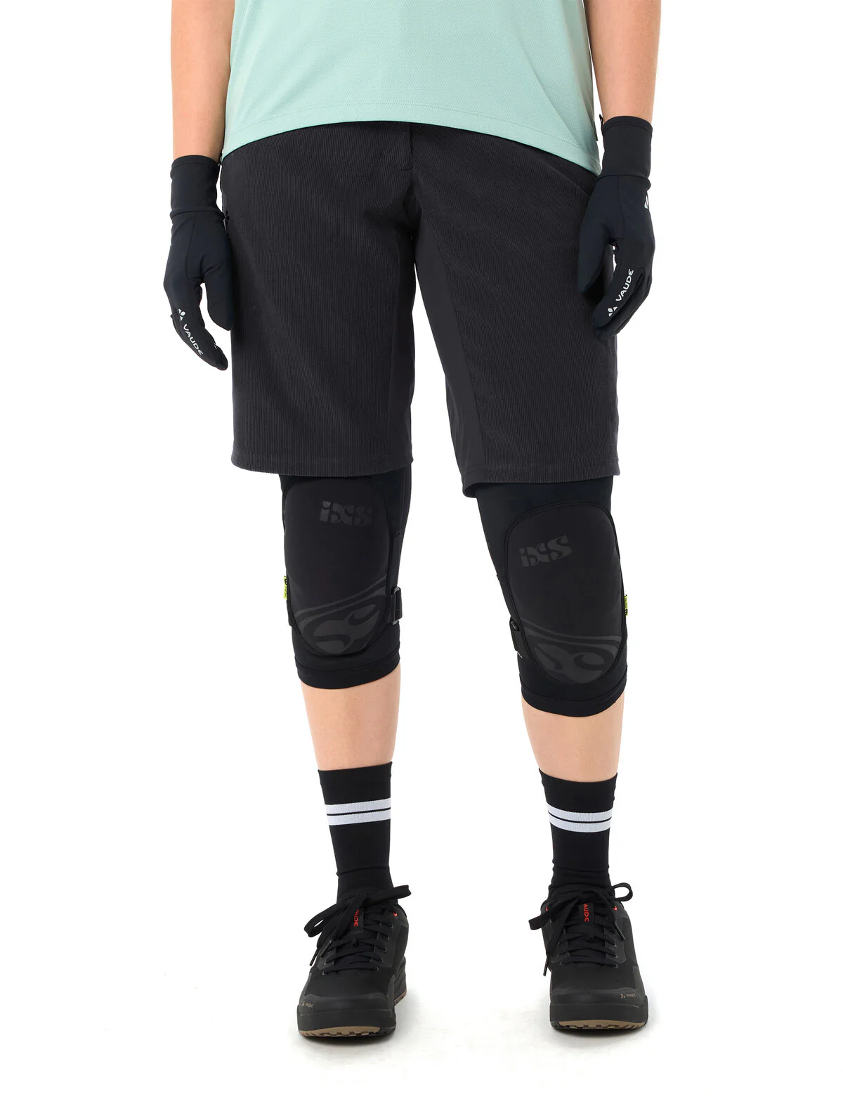 VAUDE Women's Loamer Base Cord Shorts black - Image 6